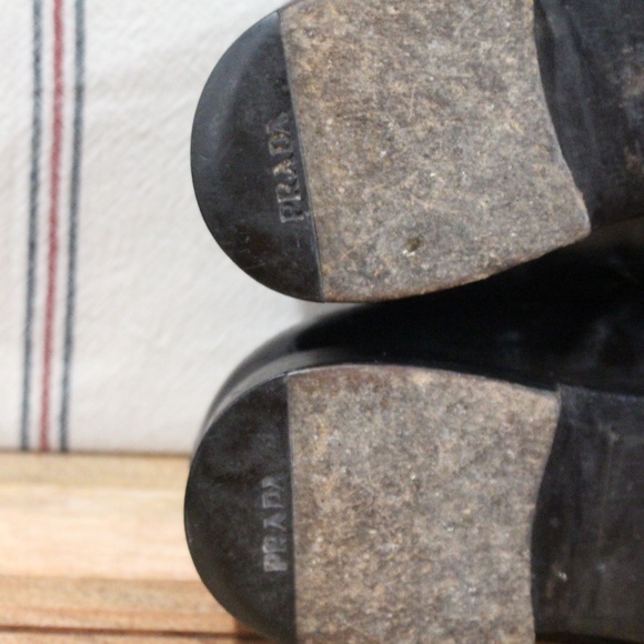 Prada Loafers Perforated Design - Picture 7 of 7